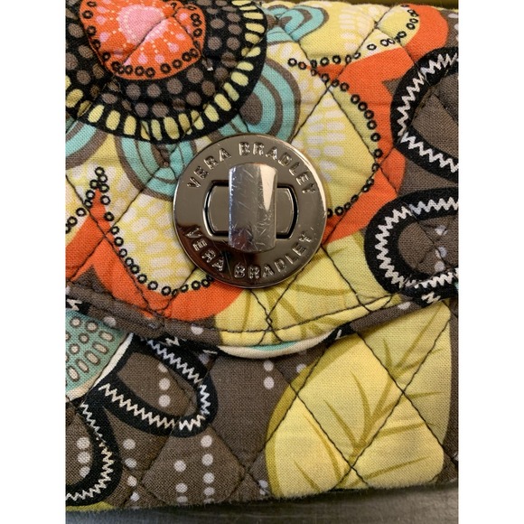 Vera Bradley Flower Shower Turnlock Wallet Wristlet Quilted Floral Pattern‎ - Picture 3 of 13